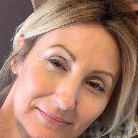 Meet your Posher, Dawn - Picture 2 of 2